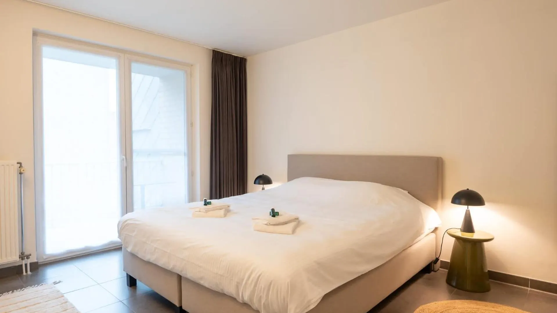 Papa Figos - Classy And Spacious 2 Bedroom Apartment 奥斯滕德