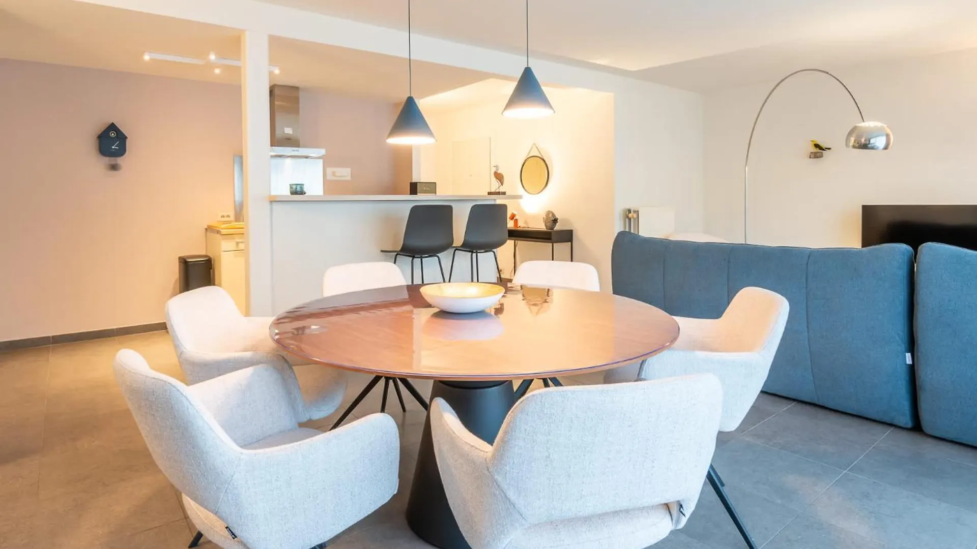 Papa Figos - Classy And Spacious 2 Bedroom Apartment 奥斯滕德 0*,  比利时