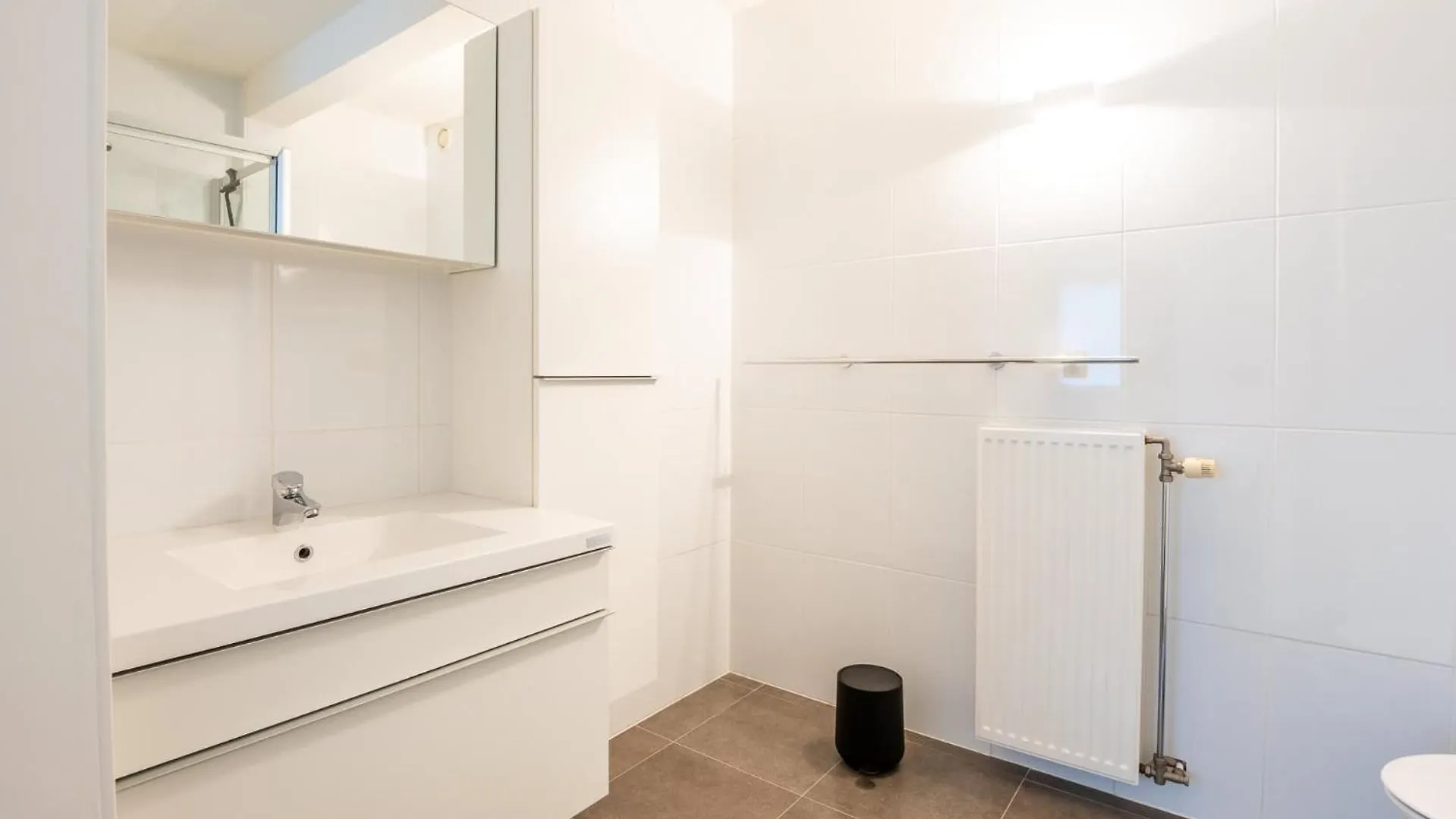 Papa Figos - Classy And Spacious 2 Bedroom Apartment 奥斯滕德